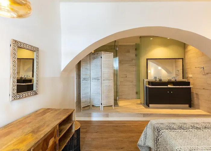 Anne Apartment, At The Venetian Port Of Rethimno!