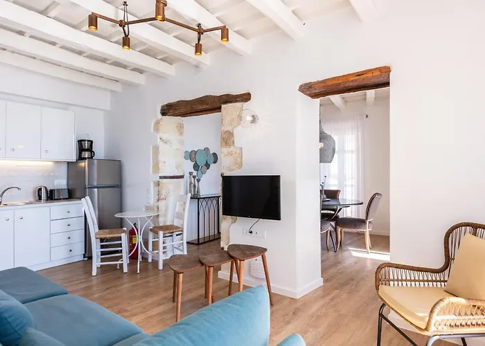 Anne Apartment, At The Venetian Port Of Rethimno!