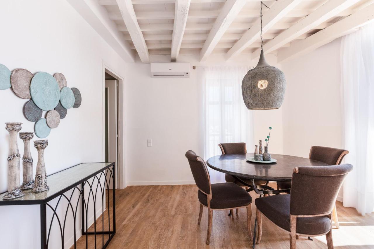 Anne Apartment, At The Venetian Port Of Rethimno! Rethymno (Crete)