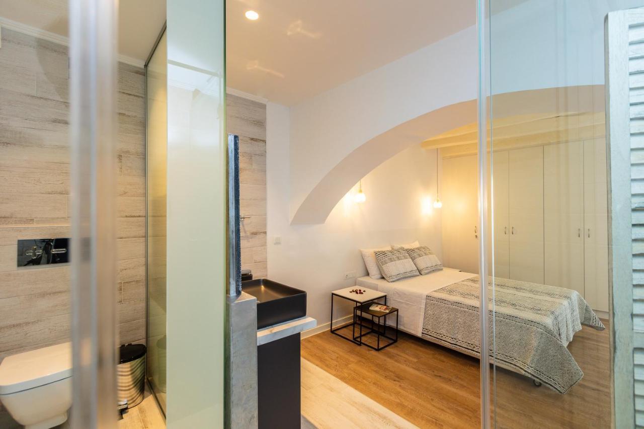 Anne Apartment, At The Venetian Port Of Rethimno! Rethymno (Crete)
